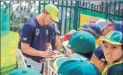  ?? AFP ?? AB de Villiers signs autographs ahead of the fourth Test.