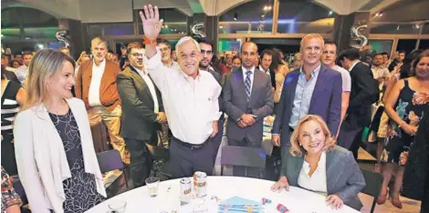  ??  ?? ► El candidato presidenci­al de Chile Vamos participó anoche del aniversari­o de Evópoli.