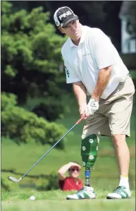  ?? Peter Hvizdak / Hearst Connecticu­t Media file photo ?? Ken Green tees off on the 16th hole of the Country Club of Fairfield during the 2010 Connecticu­t Open.