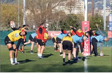  ??  ?? Face à la lanterne rouge, Toulon table sur une victoire souhaitée bonifiée. Face à la plus mauvaise défense du Top , les Varois paraissent en capacité de s’imposer, même si les joueurs d’Oyonnax commencent à trouver la bonne carburatio­n.