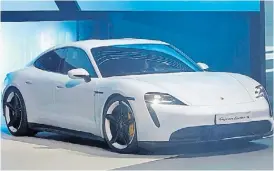 ??  ?? Porsche Taycan. Su llegada al país fue confirmada para el año que viene. La autonomía es de 412 km (versión Turbo) y 450 km (Turbo S).