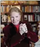  ?? DENNIS M. RIVERA PICHARDO — THE ASSOCIATED PRESS FILE ?? Astrologer Walter Mercado, also known as Shanti Ananda, gives a press conference in 2012 in San Juan, Puerto Rico.