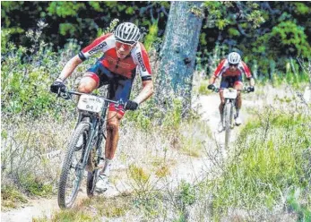  ?? FOTO: VEREIN ?? Die Topfahrer des Teams Centurion Vaude der vergangene­n Jahre: Daniel Geismayr (vorne) und Jochen Käß.