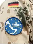  ?? Foto: dpa Archiv ?? Ein deutscher Soldat der EU Anti Pira ten Einheit Navor.