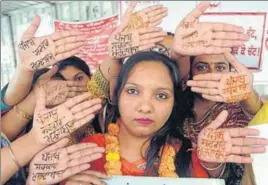  ?? BHARAT BHUSHAN/HT ?? Women teachers during a protest in Patiala on Saturday.