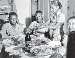  ?? GETTY IMAGES ?? ■ The only feat that Pele couldn’t match was that of his father Dondinho (left) who had scored three headed goals in a single game.