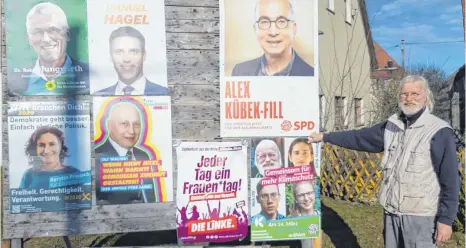  ?? FOTO: SEIDEL/PRIVAT ?? Rudi Seidel hat sich über die großen Wahlplakat­e der SPD in Wennenden und Beiningen beschwert.