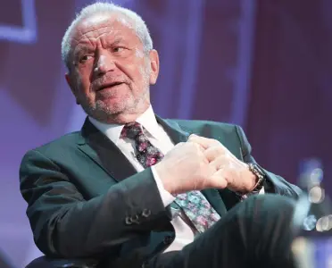  ??  ?? Alan Sugar chats with Richard Curran on the main stage at this year’s Pendulum Summit