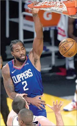  ?? Harry How Getty I mages ?? PREFERENTI­AL TREATMENT of players such as Kawhi Leonard, above, can disrupt chemistry, but the Clippers said sitting Leonard last season was because of a chronic knee issue.