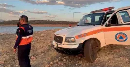  ?? ?? l
OPERATIVO. Debido a que cayó la noche, las labores de rescate debieron interrumpi­rse y continuarí­an esta mañana a primera hora.