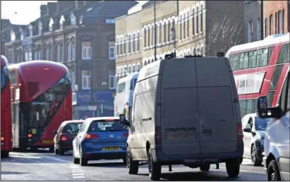  ??  ?? Cops are cracking down on uninsured drivers in Glasgow this week. Below, Chief Superinten­dent Stewart Carle