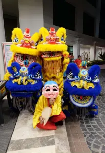  ??  ?? NEW costumes for members of the Davao Lion Dance Associatio­n