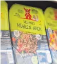  ?? FOTO: DPA ?? Produkte für Vegetarier beziehungs­weise Veganer stehen in einem Kühlregal.