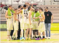  ??  ?? Die Zweitliga-Basketball­er des Teams Ehingen Urspring werden in dieser Saison kein Spiel mehr bestreiten – die Hauptrunde wurde vorzeitig beendet. SZ-FOTO: AW