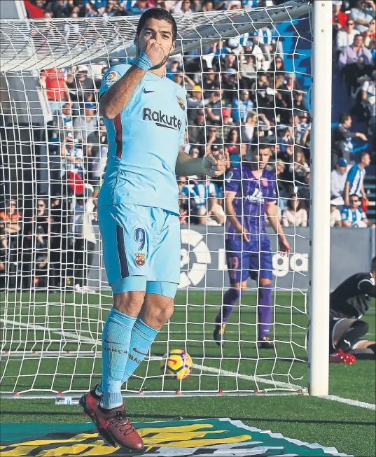  ?? FOTO: PEP MORATA ?? Luis Suárez ya había avisado que la sequía era pasajera y ayer volvió a ver puerta, por partida doble, para encarrilar una victoria muy importante y salir reforzado