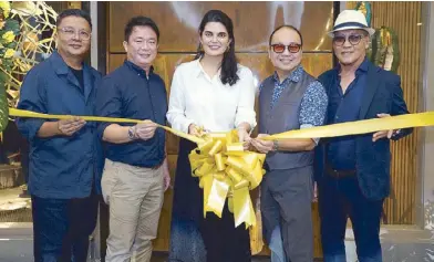  ??  ?? (From left) Eric Paras, Industria Edition president Arthur Viray, Mariana Zobel de Ayala, Industria Edition creative director and chief designer Jude Tiotuico and Budji Layug.