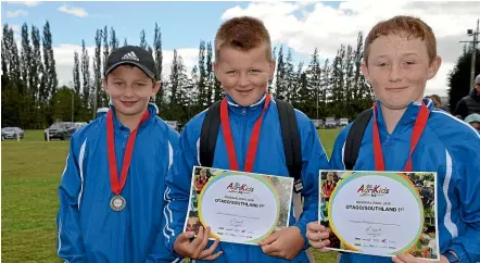  ?? PHOTO: SUPPLIED ?? Cooper Mitchell, Ben Cairns and Danny McDonald from Limehills School won the AgriKidsNZ contest.