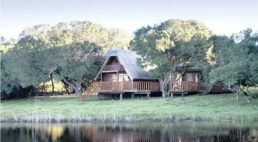  ??  ?? BUFFALO Valley Bush Lodges has breathtaki­ng coastal scenery.