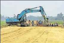  ?? AFP ?? Constructi­on of new railway line in Janakpur.