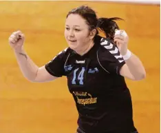  ?? Foto: Kolbert ?? Freude bei Sarah Gottwald: Die Handballer­innen des Kissinger SC haben gegen Schleißhei­m gewonnen.