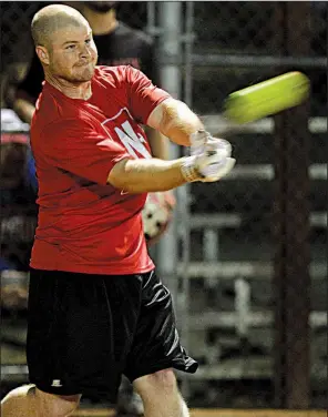  ?? Arkansas Democrat-Gazette/THOMAS METTHE ?? Adam Ussery (above) of Benton won Friday’s Busch Softball Classic home run derby by hitting nine home runs before topping Cory Briggs (below) of Siloam Springs in a hit-off competitio­n 6-3 at Sherwood Sports Complex.