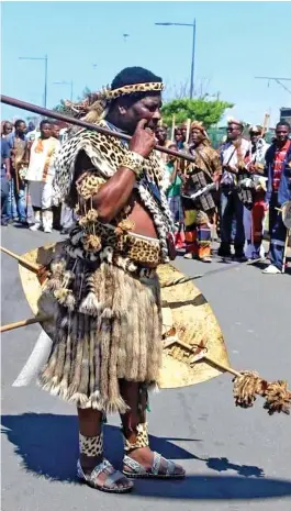  ?? ?? Mgilija Nhleko, who was commander of the Amazulu regiments for three decades, died this week.