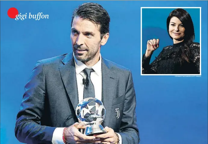  ?? STEFANIA D’ALESSANDRO/GETTY IMAGES
SEBASTIEN NOGIER / EFE ?? Buffon, amb el trofeu de millor porter d’Europa en la temporada 2016/2017, durant la Gala de la UEFA celebrada a Mònaco fa dues setmanes. A dalt, Ilaria D’Amico, en una intervenci­ó televisiva