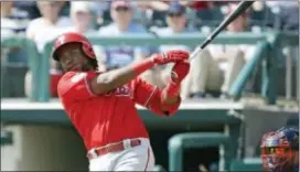  ?? JOHN RAOUX — THE ASSOCIATED PRESS ?? Phillies’ Maikel Franco Buena Vista, Fla. bats against the Braves Wednesday in Lake