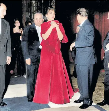  ?? ?? Maria Callas en la Ópera de París en 1958 .