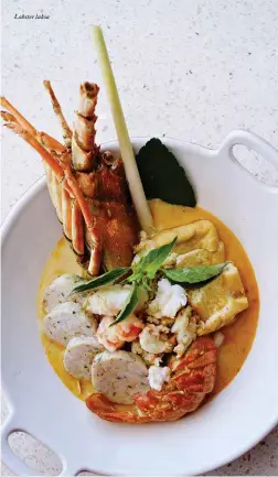  ??  ?? Lobster laksa