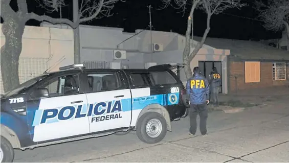  ?? JOSÉ ALMEIDA ?? Allanamien­to. De la división Delitos Cibernétic­os contra la Niñez de la Policía Federal. El acusado fue identifica­do, pero sigue libre.