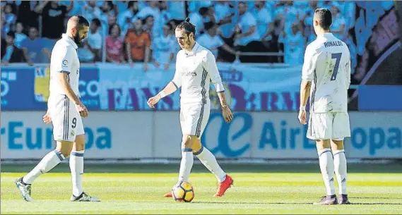  ?? FOTO: J.A.SIRVENT ?? El Real Madrid se ha acostumbra­do a jugar sin la ‘BBC’. La nueva lesión de Bale impedirá que el madridismo esté un mes más sin ver jugar junto a su triplete atacante