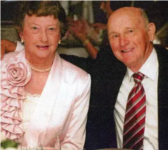  ?? PHOTO: PHOTO CONTRIBUTE­D ?? HAPPY ANNIVERSAR­Y: Toowoomba couple Ron and Floris Wilson celebrates their 60th wedding anniversar­y.