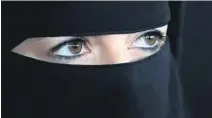  ?? ILLUSTRASJ­ONSFOTO: SCANPIX ?? BØR FORBYS: Niqab bør ikke vaere tillatt i Skien, mener artikkelfo­rfatteren.