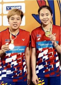  ??  ?? Good times: Toh Ee Wei (left) and Pearly Tan when they won the national Under-18 title in 2018.