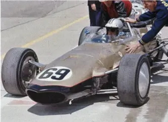  ??  ?? Below: Denny on his way to winning his first GP — Monaco 1967
Right: Denny Hulme in the Eagle at Indy — end of May 1967