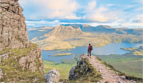  ?? ?? Soul-stirring views await, while (below left and right) outstandin­g wildlife seals the deal