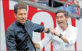  ?? ?? Simeone y Marcelino, en un Atlético-Athletic en el Metropolit­ano.