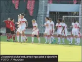  ??  ?? Zviceranet duke festuar një nga golat e djeshëm