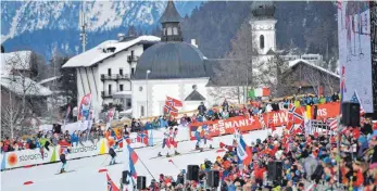  ?? FOTO: DPA ?? Einen Zuschauerz­uspruch wie bei der WM in Seefeld wünschen sich die Organisato­ren auch für Oberstdorf.