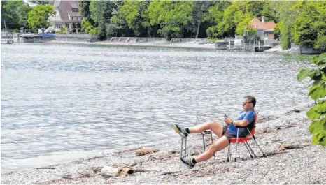  ?? FOTOS: ANDY HEINRICH ?? Noch kann man den Strand in Ruhe und fast alleine genießen.