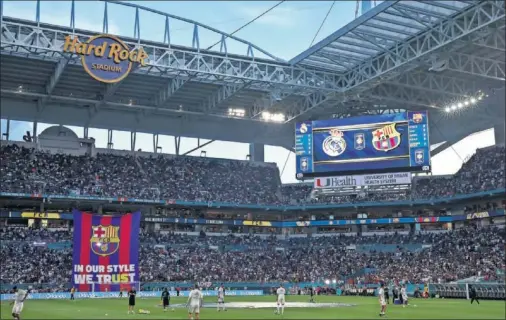  ??  ?? SIN FÚTBOL ESPAÑOL. El Hard Rock Stadium de Miami no verá, de momento, el Barça-Girona de LaLiga.