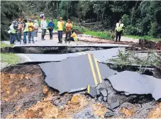  ??  ?? DESASTRE. La tormenta tropical Nate causó millonario­s daños en infraestru­ctura en Costa Rica y dejó 22 muertos en octubre de 2017.