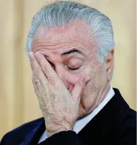  ??  ?? EL PODER. Michel Temer siempre fue un corredor de fondo en los pasillos del poder brasileño, desde donde emergió hace un año para desbancar a Dilma Rousseff.