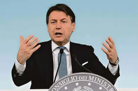  ?? Foto: Profimedia ?? Situace je vážná Italský premiér Giuseppe Conte podepsal dekret na karanténu v severoital­ských regionech.