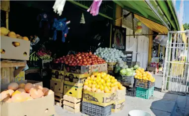  ??  ?? Algunos expendedor­es de alimentos esperan una contracció­n seria en el consumo.