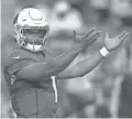  ?? ROB SCHUMACHER/THE REPUBLIC ?? Cardinals rookie quarterbac­k Kyler Murray struggled in his second preseason game on Thursday night.