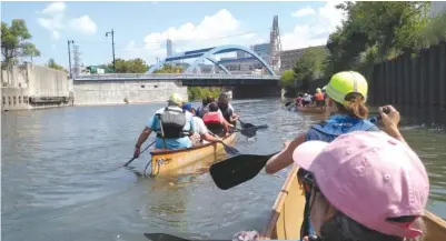 ?? DALE BOWMAN/FOR THE SUN-TIMES ?? The scene from a paddle down the Chicago River from North Avenue to the main stem downtown.