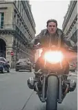  ?? Foto: Paramount ?? Halsbreche­risch rast Ethan Hunt (Tom Cruise) durch Paris.