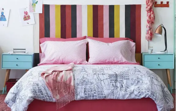  ?? SUBMITTED PHOTOS ?? This cheerful bedroom promises happy dreams for those who love playing with colour.